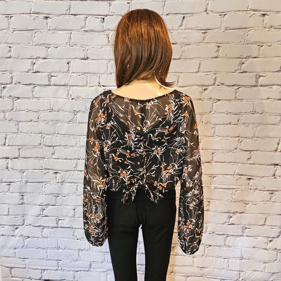 RW&Co. floral print cropped balloon sleeve sheer blouse - Picture 13 of 14